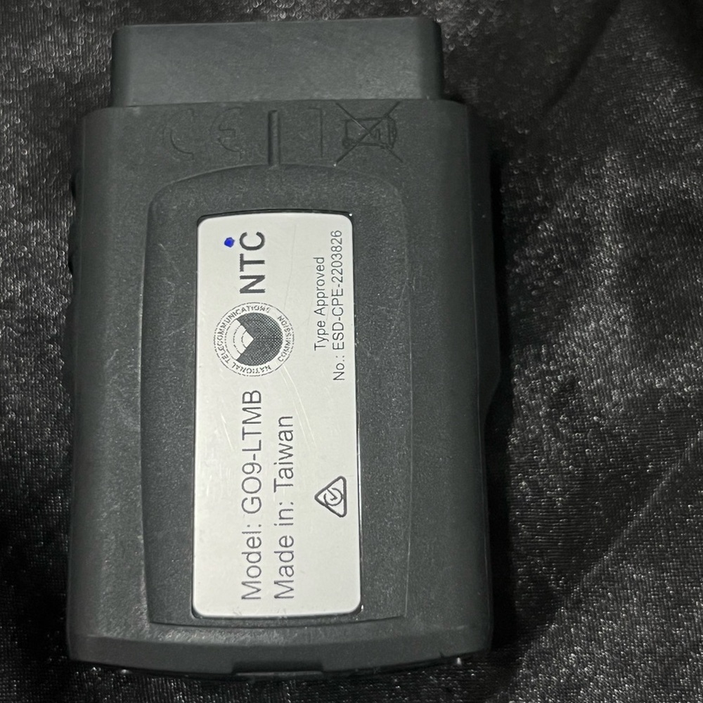 Geotab Go9B Vehicle Tracking Device - Picture 3 of 10